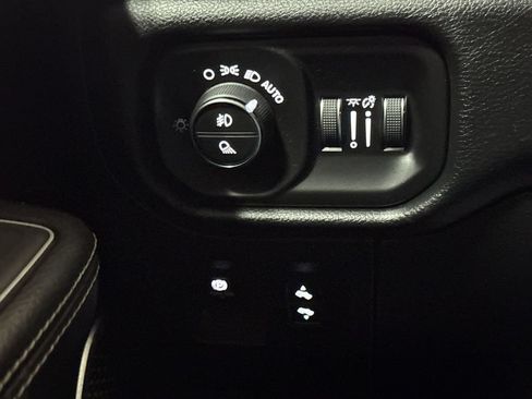 Used 2022 RAM 1500 Laramie w/ Sport Appearance Package AWD/4WD image 18