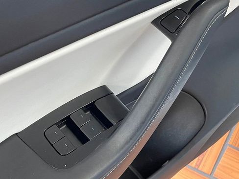 Used 2019 Tesla Model 3 Long Range image 14