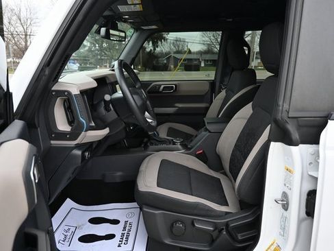 Used 2023 Ford Bronco Wildtrak image 26