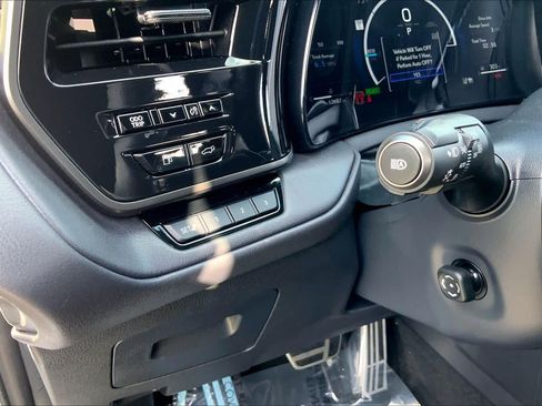 Certified 2025 Lexus TX 500h AWD w/ Technology Package image 36