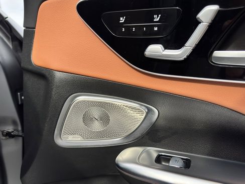 Used 2023 Mercedes-Benz C 300 Sedan w/ AMG Line w/ Night Package image 34