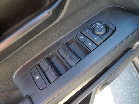 Certified 2024 Toyota Tacoma SR5 AWD/4WD image 20