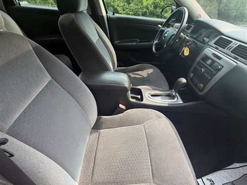 Used 2006 Chevrolet Impala SS FWD image 18