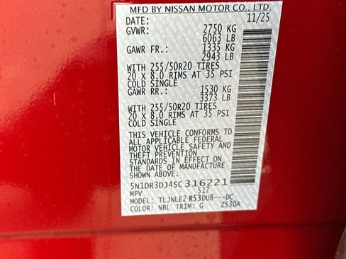 New 2025 Nissan Pathfinder Platinum w/ Black Appearance Package image 36