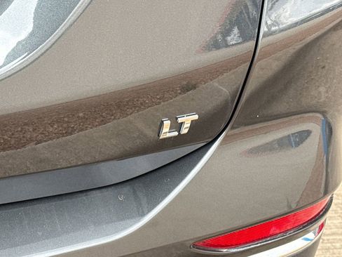 Used 2020 Chevrolet Equinox LT image 9