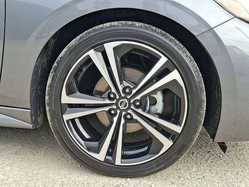 Used 2022 Nissan Sentra SR w/ Electronics Package FWD image 26