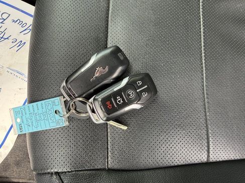 Used 2017 Ford Mustang Premium RWD image 35
