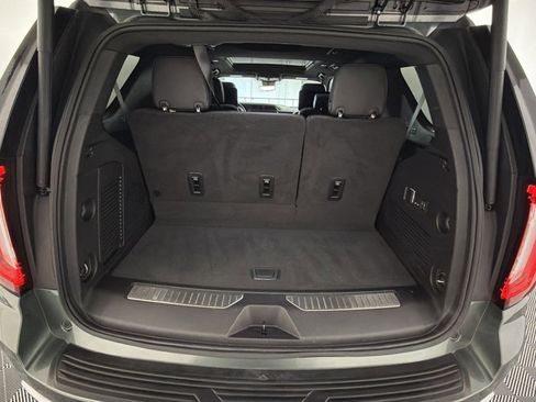 Used 2024 GMC Yukon Denali w/ Denali Reserve Package image 27