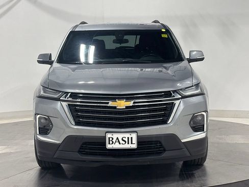 Used 2023 Chevrolet Traverse LT FWD image 9
