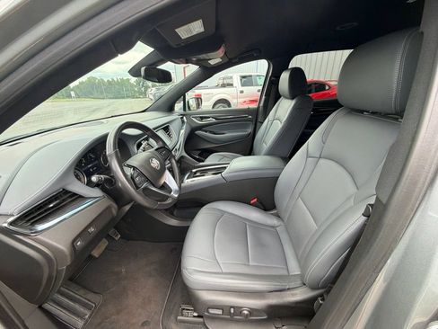 Used 2024 Buick Enclave Essence AWD/4WD image 10
