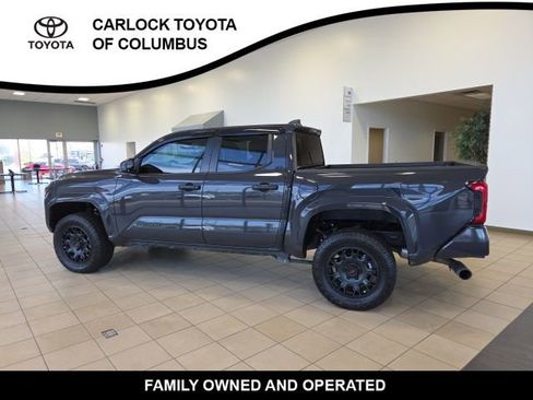 Used 2025 Toyota Tacoma SR5 image 9
