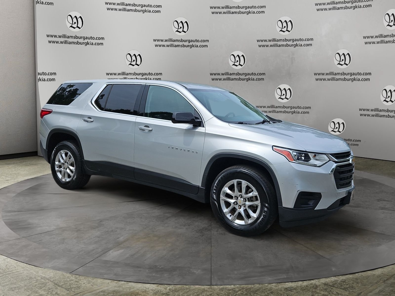 Used 2020 Chevrolet Traverse LS FWD image 7