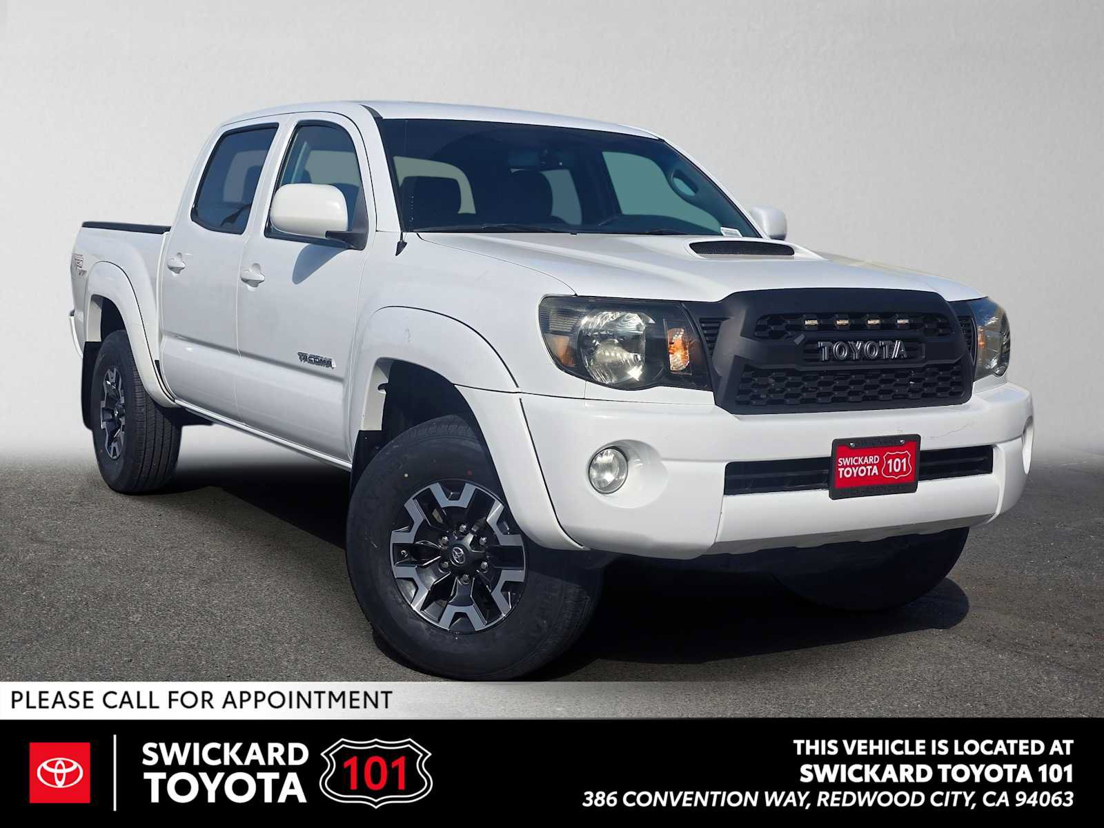 Used 2010 Toyota Tacoma PreRunner w/ TRD Sport Pkg w/JBL Audio RWD image 1