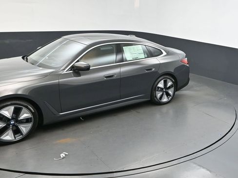 New 2025 BMW i4 eDrive40 w/ Premium Package RWD image 31