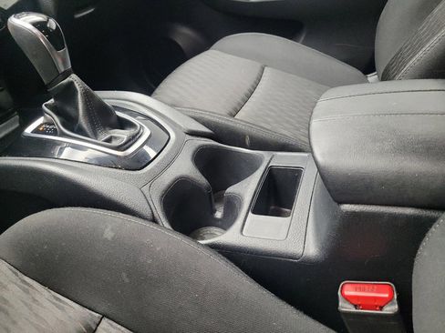 Used 2018 Nissan Rogue S AWD/4WD image 26