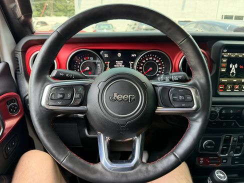 Used 2018 Jeep Wrangler Unlimited Rubicon AWD/4WD image 17