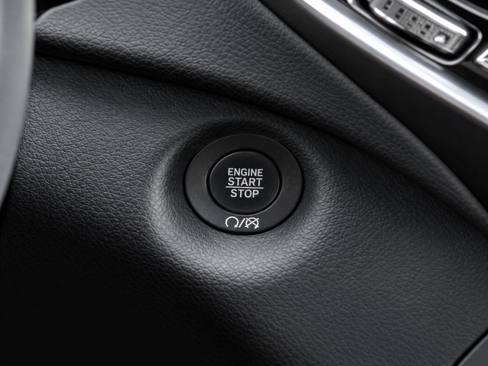 Used 2020 Jeep Cherokee Limited AWD/4WD image 13