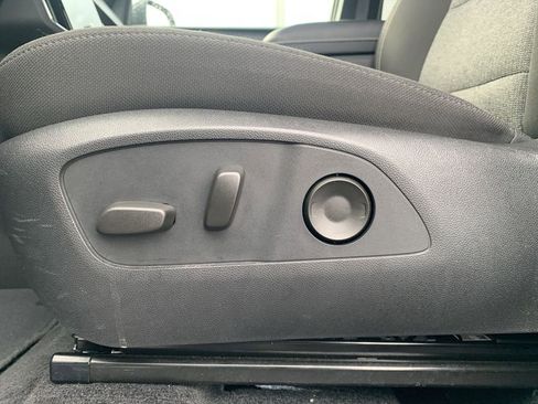 Used 2025 GMC Acadia Elevation image 14