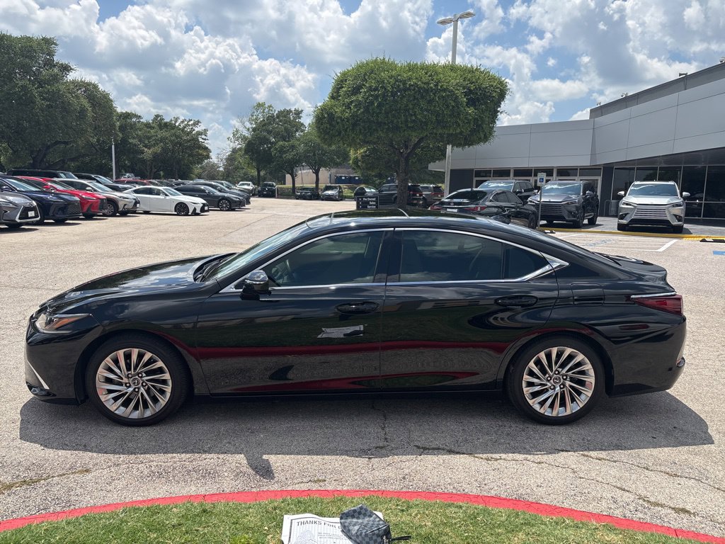 Certified 2026 Lexus RZ 350e 2WD w/ Convenience Package image 2