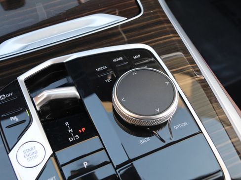 Used 2024 BMW X5 xDrive40i w/ Premium Package image 30