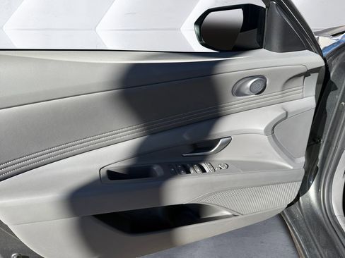 Certified 2025 Hyundai Elantra SEL w/ Cargo Package image 12