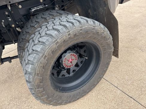 Used 2023 Ford F450 Limited w/ FX4 Off-Road Package image 10