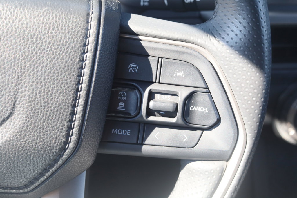 Used 2026 Toyota 4Runner SR5 AWD/4WD image 9