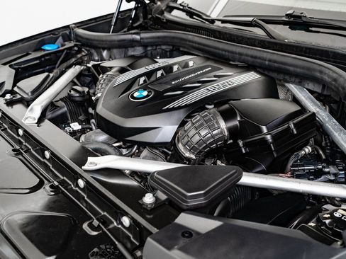 Used 2022 BMW X6 M50i image 47