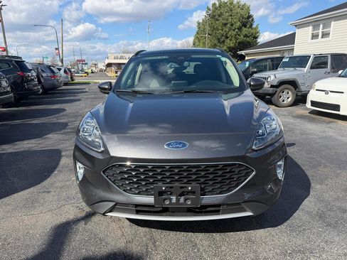 Used 2020 Ford Escape Titanium AWD/4WD image 2
