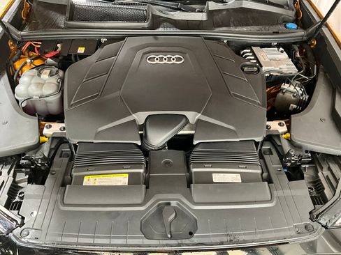 Used 2020 Audi Q8 Prestige w/ Prestige Package AWD/4WD image 13