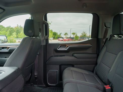 Used 2023 Chevrolet Silverado 1500 LT AWD/4WD image 20