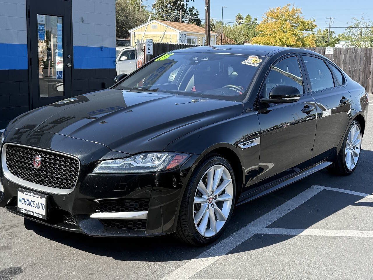 Used 2016 Jaguar XF R-Sport RWD image 3