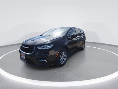 Certified 2023 Chrysler Pacifica Touring-L