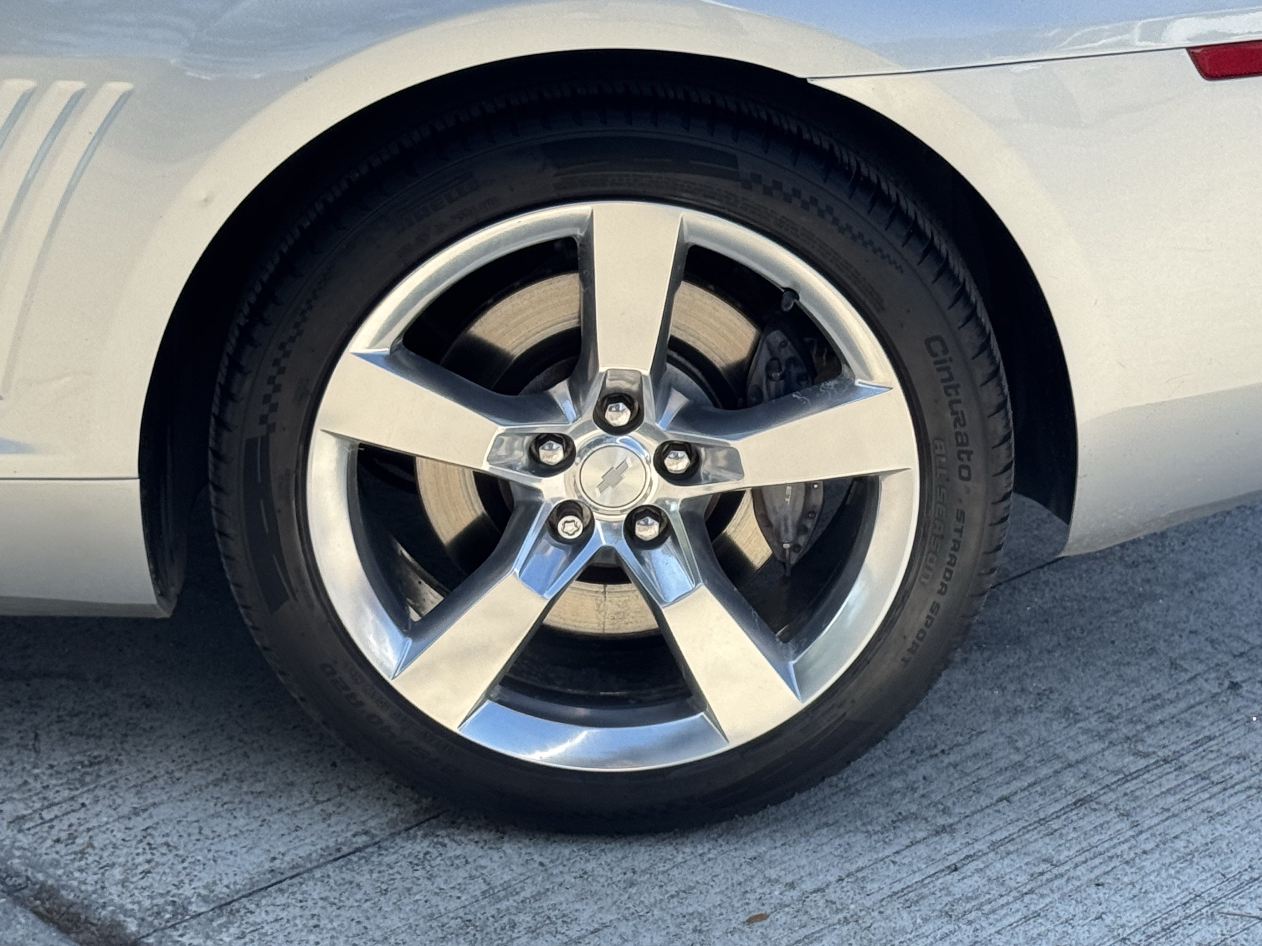 Used 2010 Chevrolet Camaro SS w/ RS Package RWD image 8