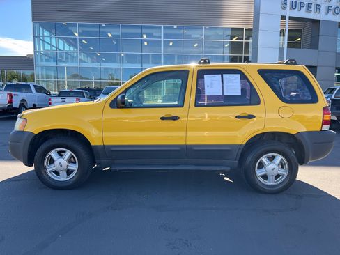 Used 2003 Ford Escape XLS AWD/4WD image 2