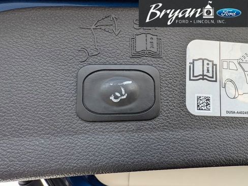 Used 2017 Ford Escape Titanium image 43