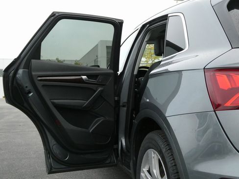 Used 2018 Audi Q5 2.0T Premium Plus w/ Premium Plus Package image 35