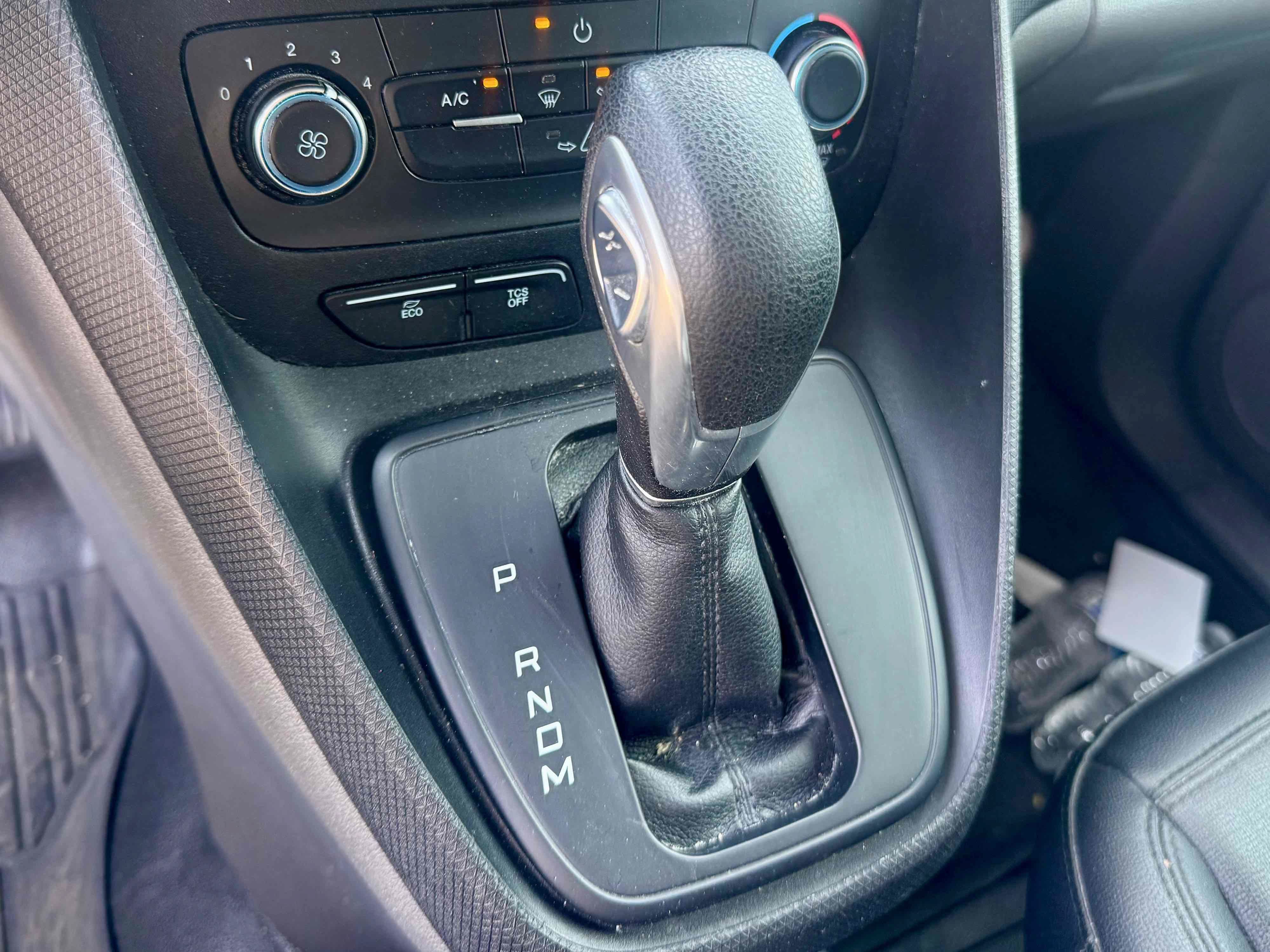 Used 2020 Ford Transit Connect XL FWD image 23