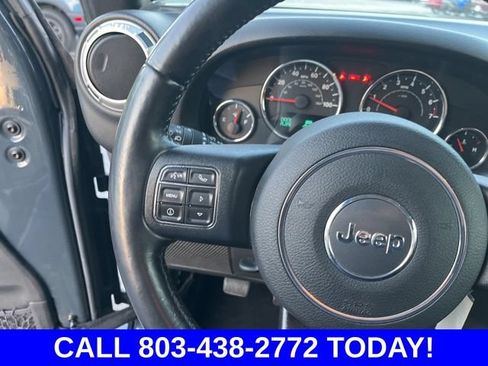 Used 2016 Jeep Wrangler Unlimited Rubicon w/ Connectivity Group AWD/4WD image 20