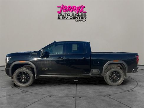 Used 2024 GMC Sierra 2500 AT4 w/ AT4 Premium Plus Package image 11
