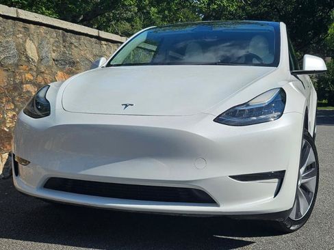 Used 2023 Tesla Model Y Long Range AWD/4WD image 75