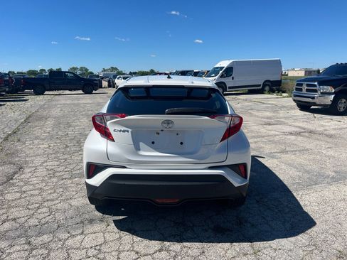 Used 2018 Toyota C-HR XLE FWD image 7