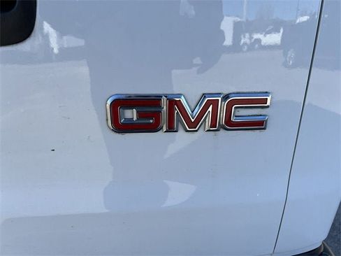 Used 2019 GMC Savana 2500 w/ Driver Convenience Package image 29