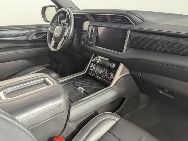 Used 2024 GMC Yukon Denali AWD/4WD image 24