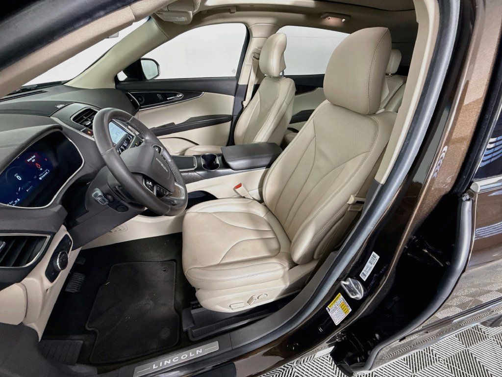 Used 2019 Lincoln Nautilus Reserve FWD image 22