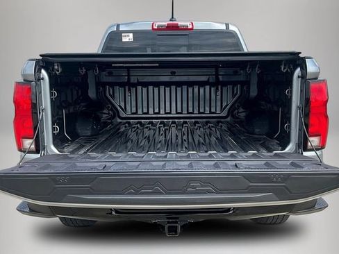 Used 2023 Chevrolet Colorado Z71 w/ Z71 Convenience Package 2 AWD/4WD image 7