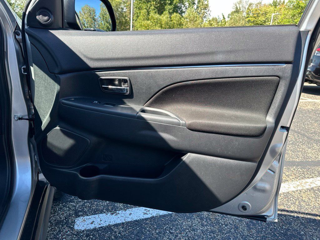 Used 2022 Mitsubishi Outlander Sport FWD image 18