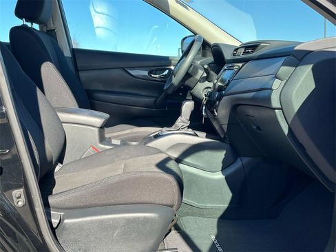 Used 2018 Nissan Rogue S image 24