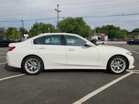 Used 2025 BMW 330i xDrive Sedan w/ Premium Package AWD/4WD image 7
