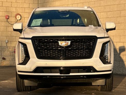 Certified 2025 Cadillac Escalade Sport Platinum image 9